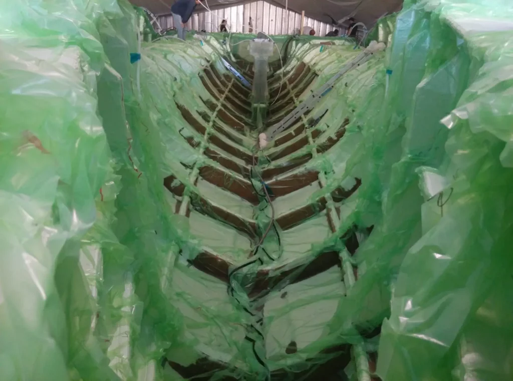 Fabricación de estructura mediante infusión al vacío